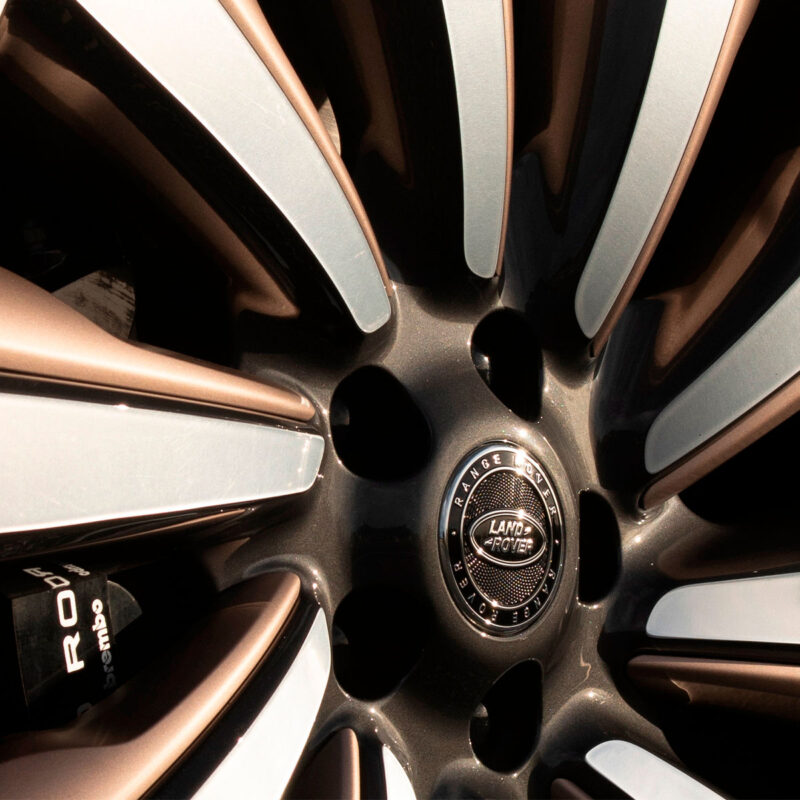 jaguar-land-rover-social-media-thumbnail